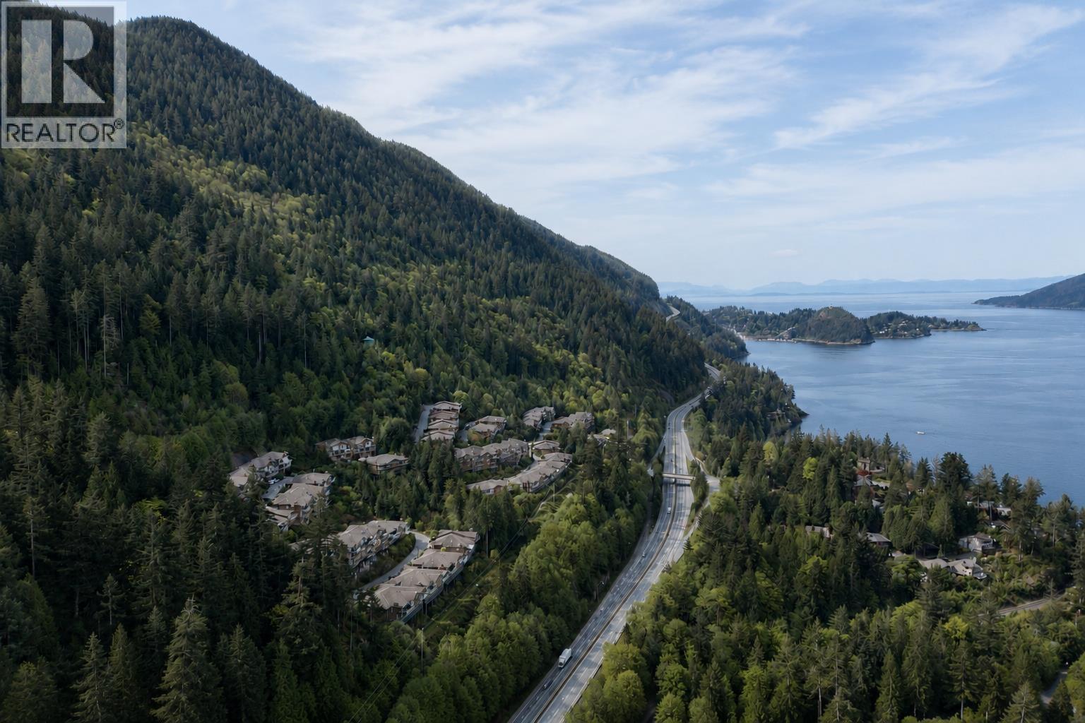 8725 SEASCAPE DRIVE, West Vancouver