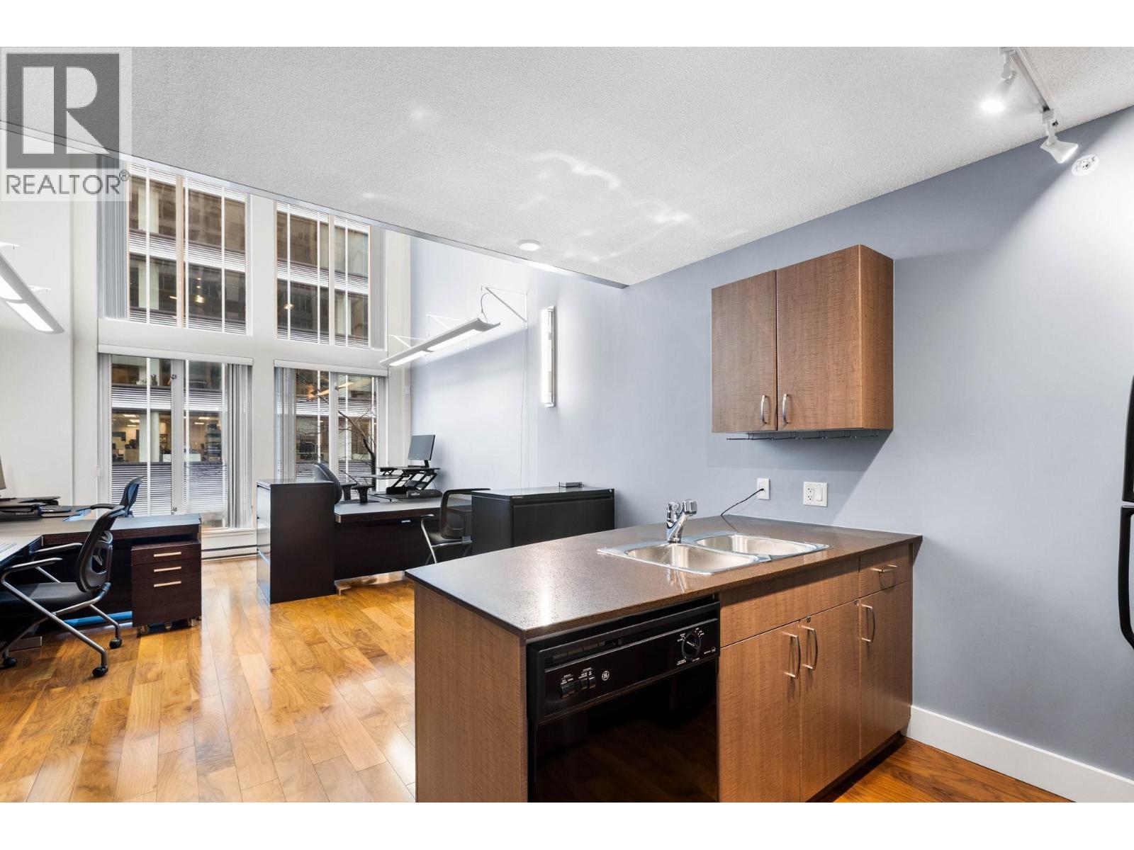 1 Bed, 2 Bath Apartment for Sale in Vancouver – 409 610 GRANVILLE STREET, Vancouver – MLS# R3121896 - Image 12