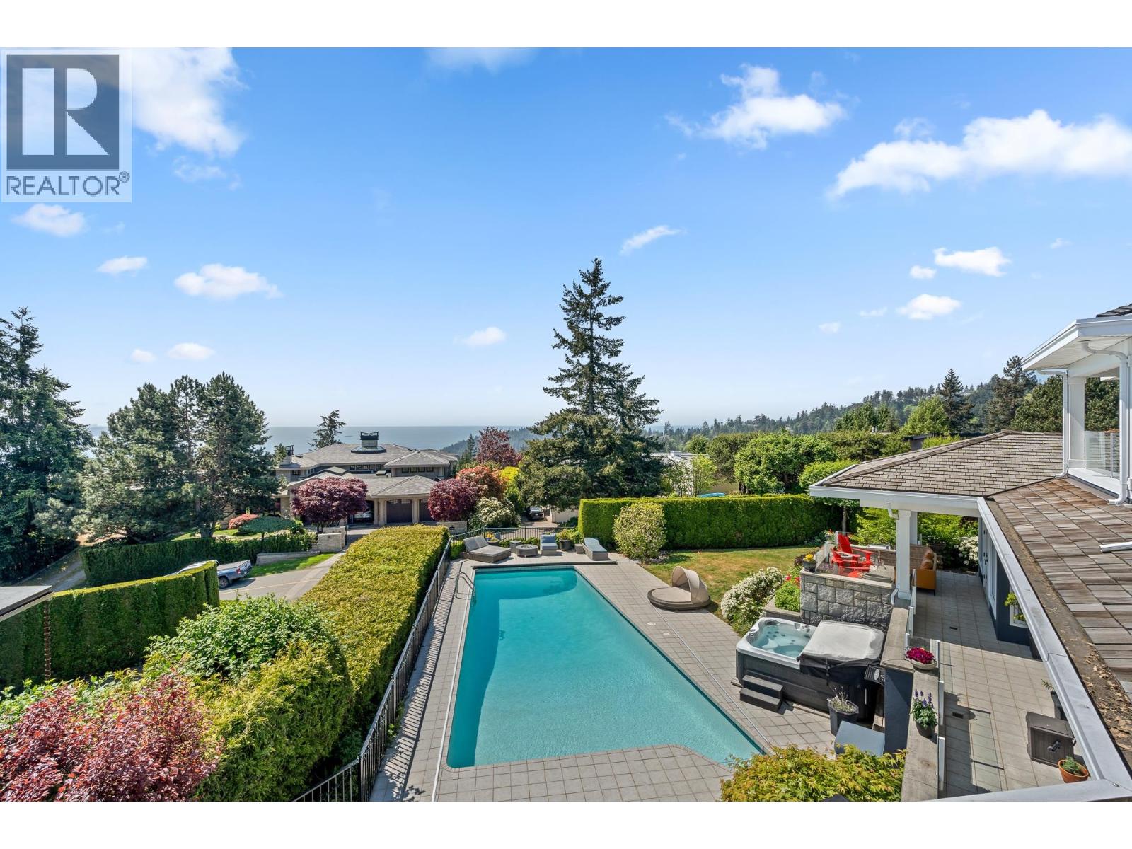 4222 ROCKRIDGE ROAD, West Vancouver
