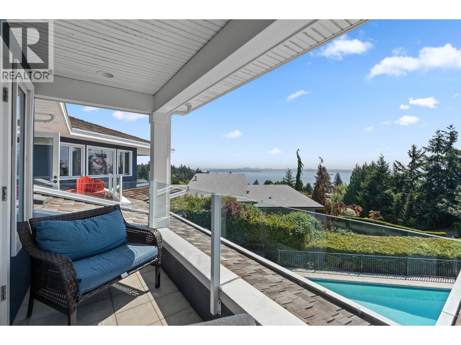 4222 ROCKRIDGE ROAD, West Vancouver