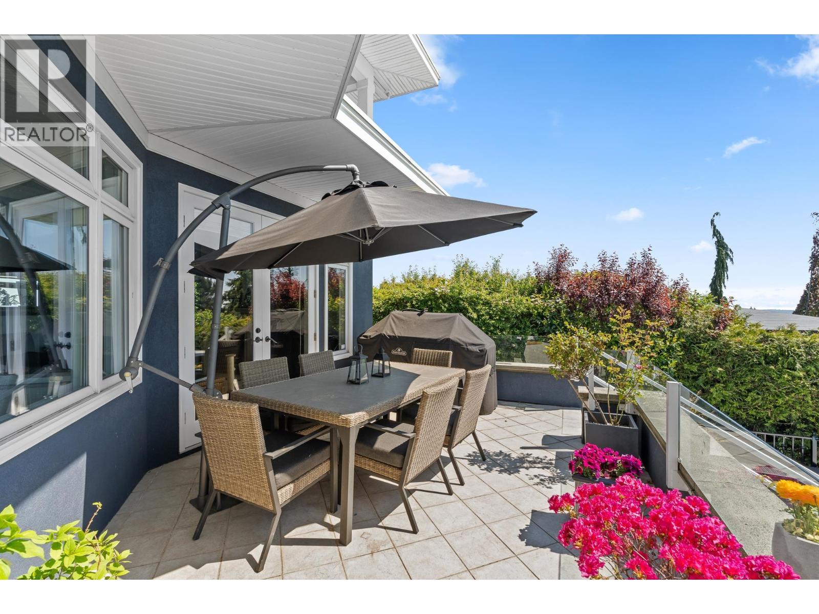 4222 ROCKRIDGE ROAD, West Vancouver