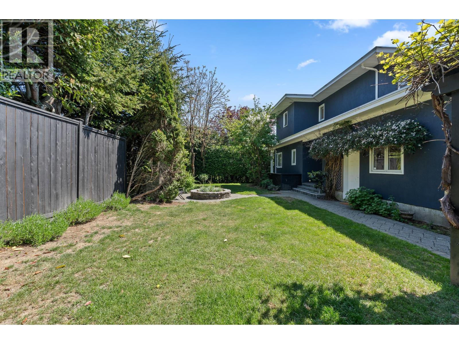4222 ROCKRIDGE ROAD, West Vancouver