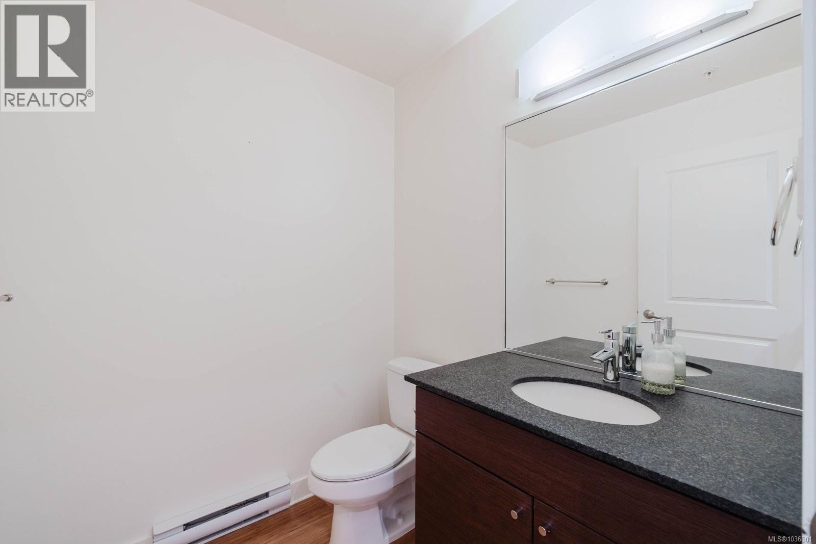 #203 3614 Richmond Rd - 22