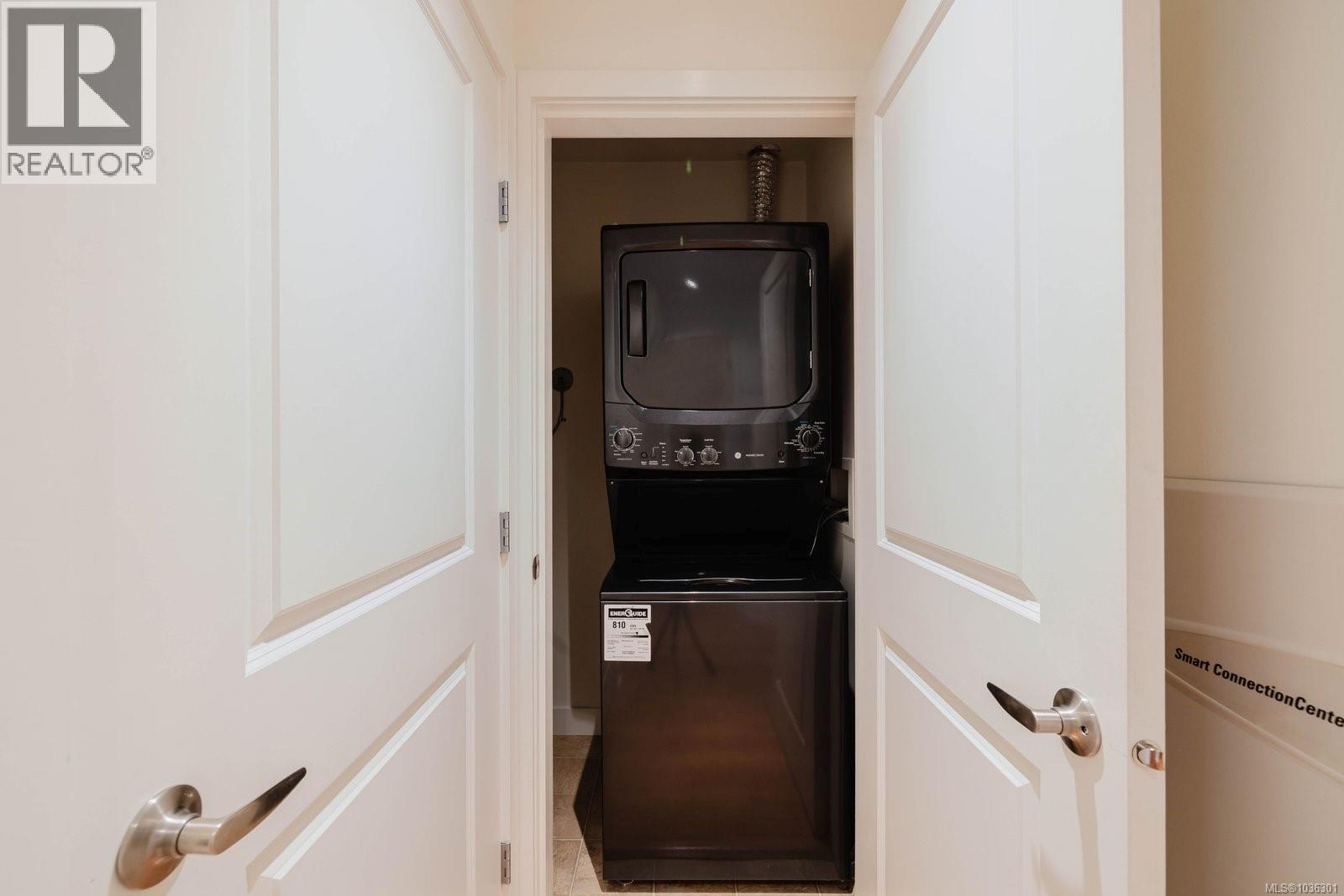 #203 3614 Richmond Rd - 23