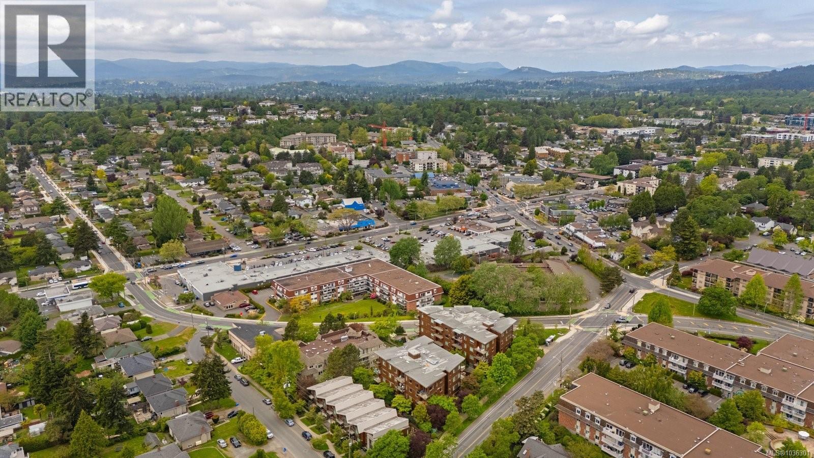 #203 3614 Richmond Rd - 29
