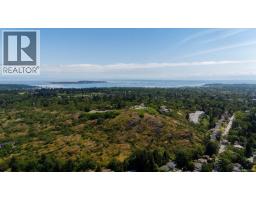 203 3614 Richmond Rd, Saanich, BC V8P4R5 Photo 31