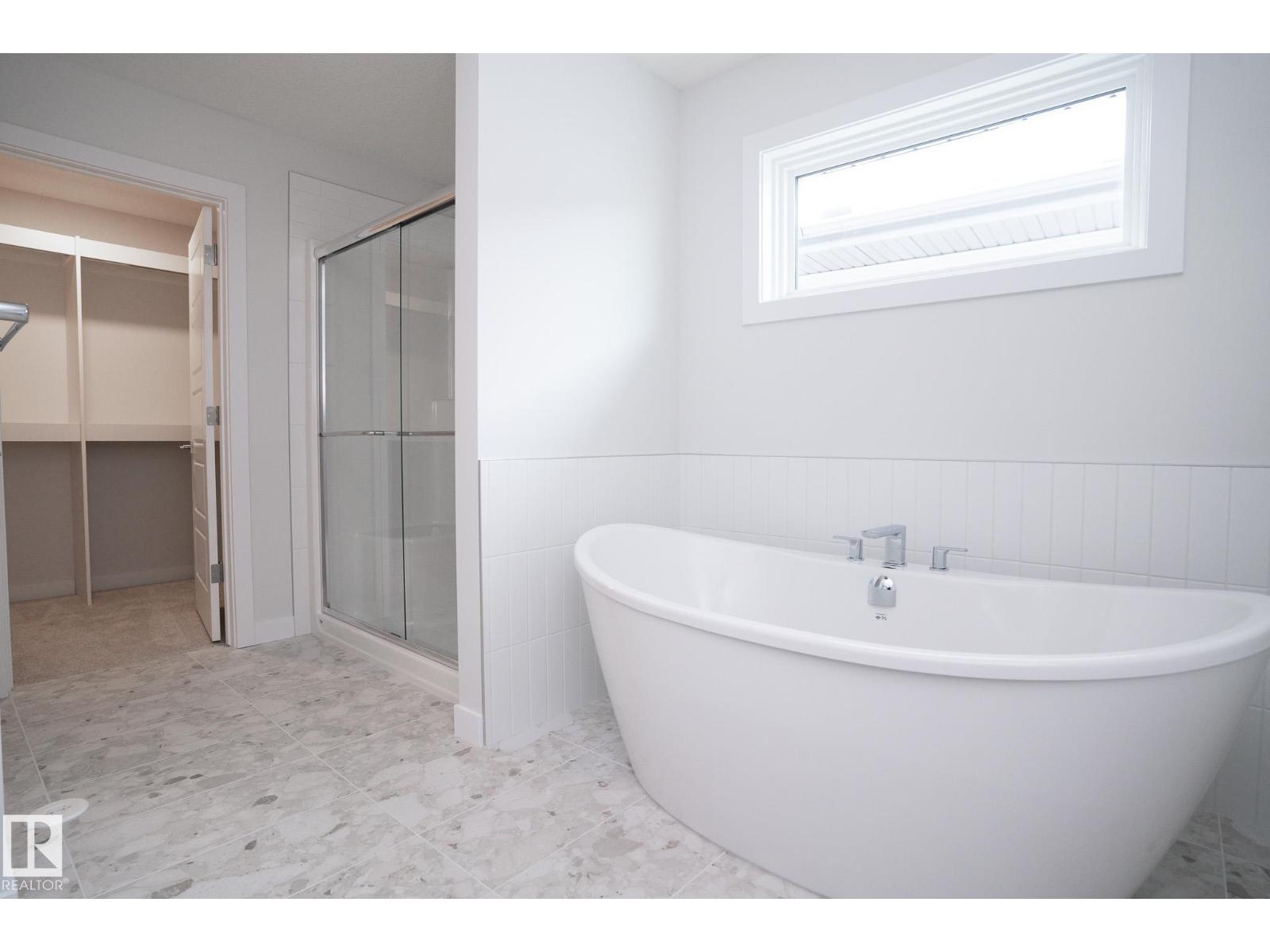 19004 20 AV NW, Edmonton