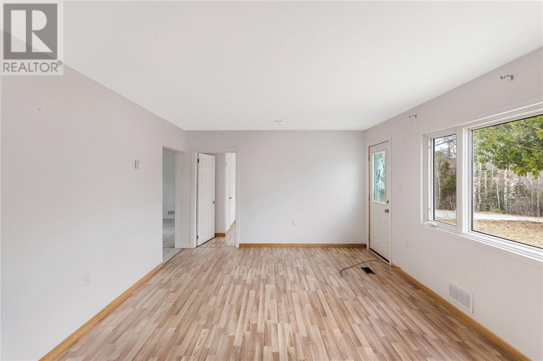 14 Pine Street, Onaping, Ontario, P0M2R0 — Photo 28