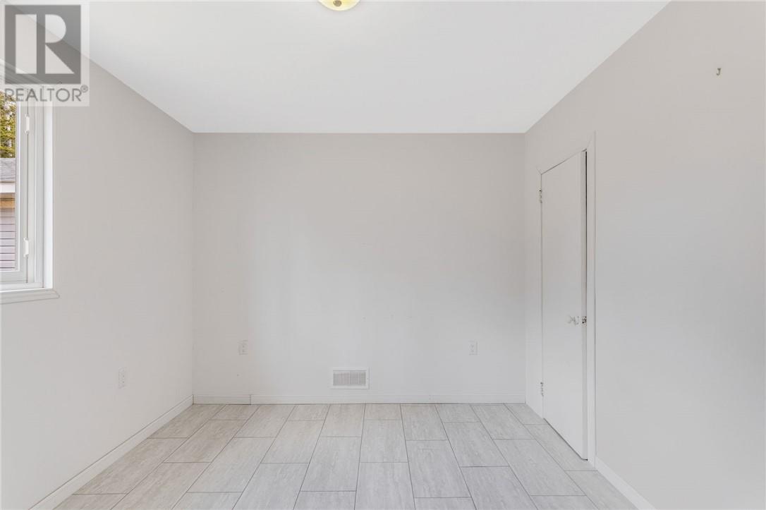 14 Pine Street, Onaping, Ontario, P0M2R0 — Photo 16