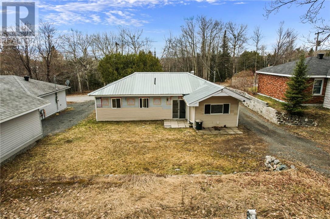 14 Pine Street, Onaping, Ontario, P0M2R0 — Photo 14