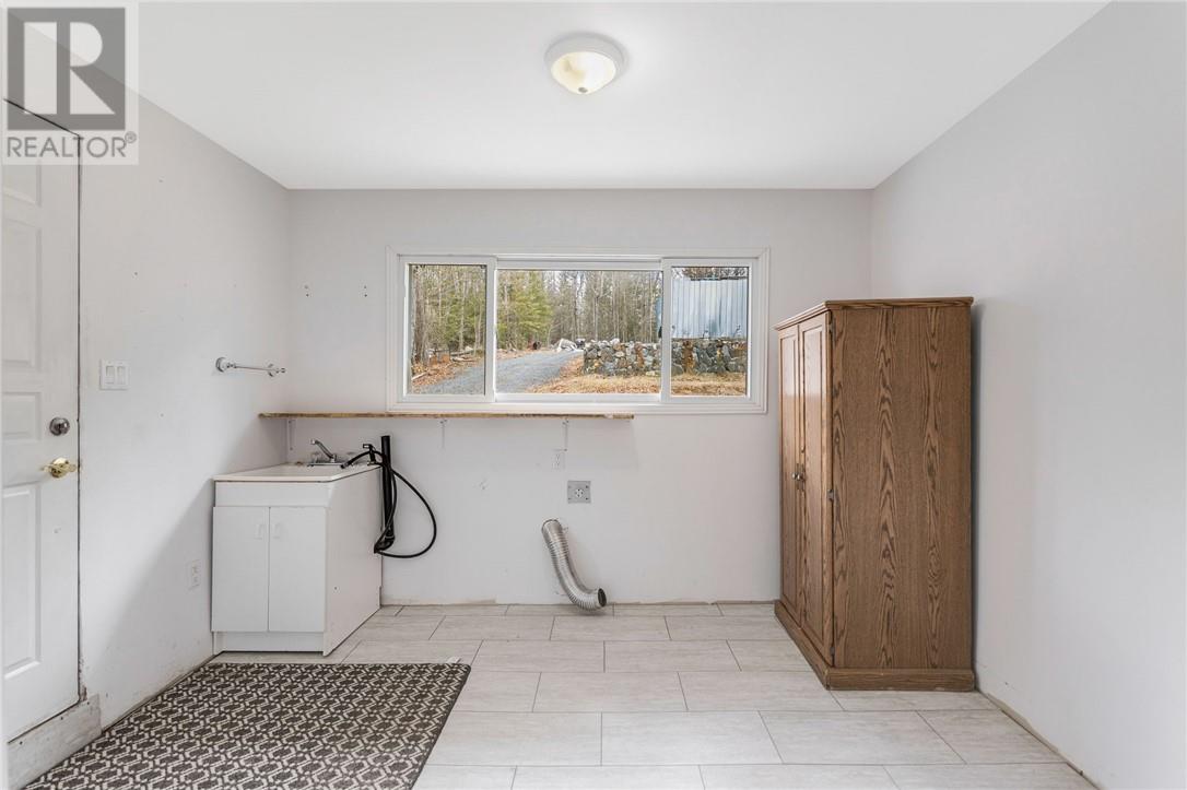 14 Pine Street, Onaping, Ontario, P0M2R0 — Photo 5