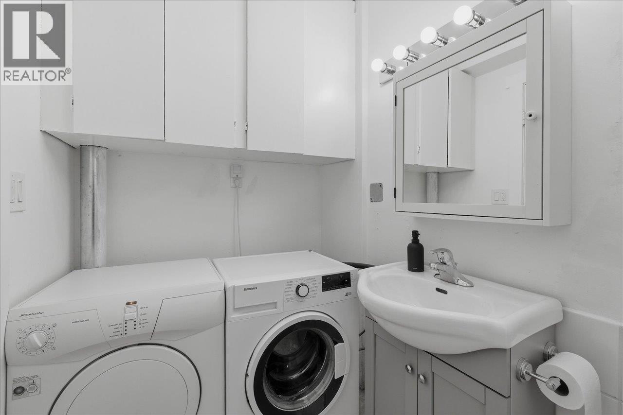 6 Bed, 3 Bath House for Sale in Vancouver – 14 W 14TH AVENUE, Vancouver – MLS# R3121065 - Image 14