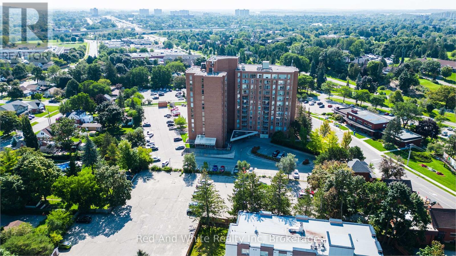#802 1414 KING STREET E - 27