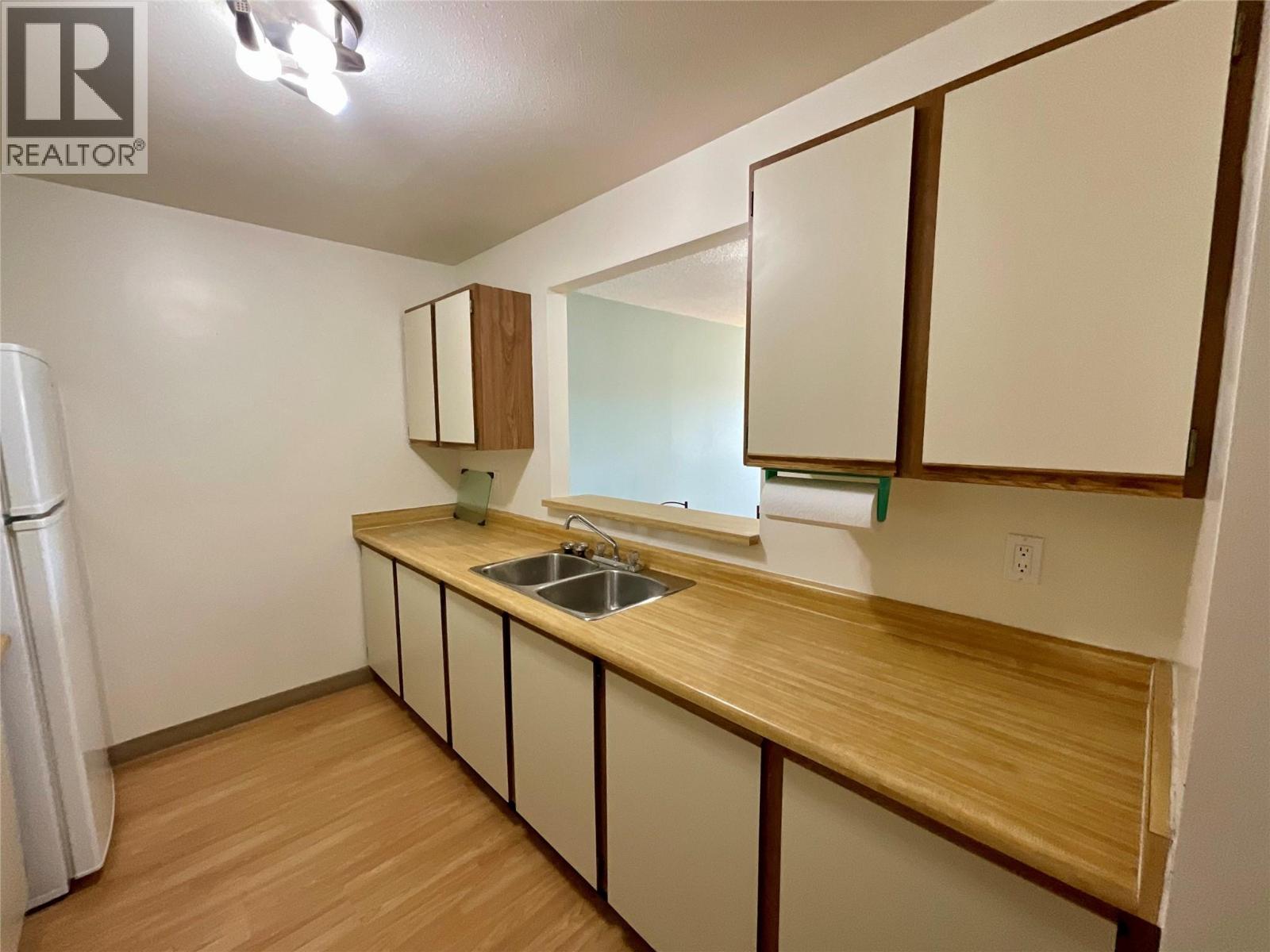 #312 108 Spruce Avenue - 3