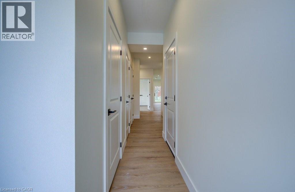19 DOWNEY Street Unit# 1, Kitchener, Ontario, N2H6K5 — Photo 4