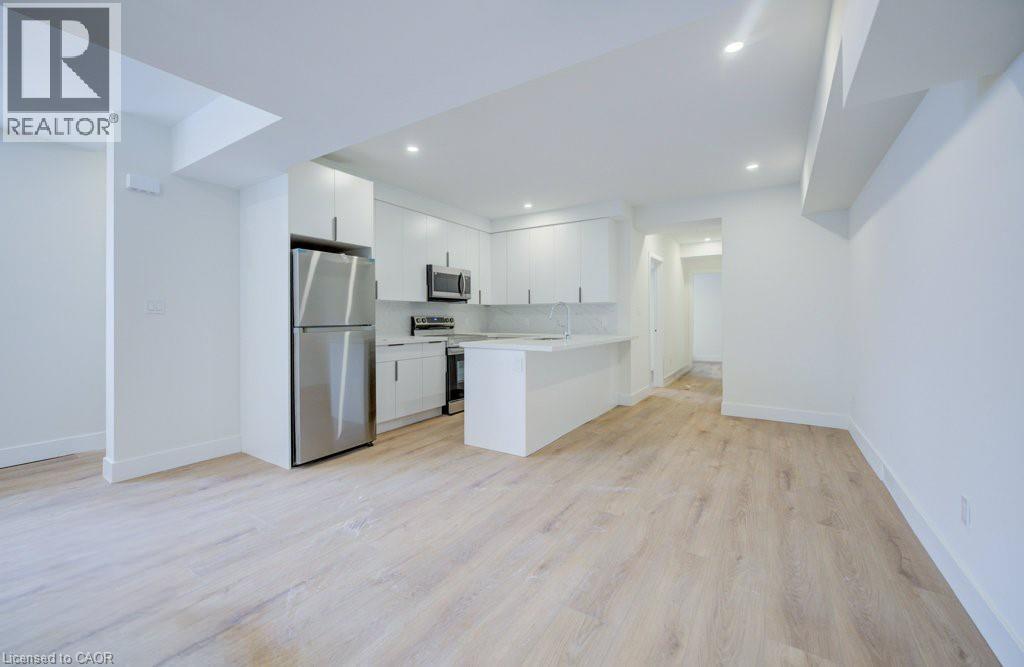 19 DOWNEY Street Unit# 1, Kitchener, Ontario, N2H6K5 — Photo 2