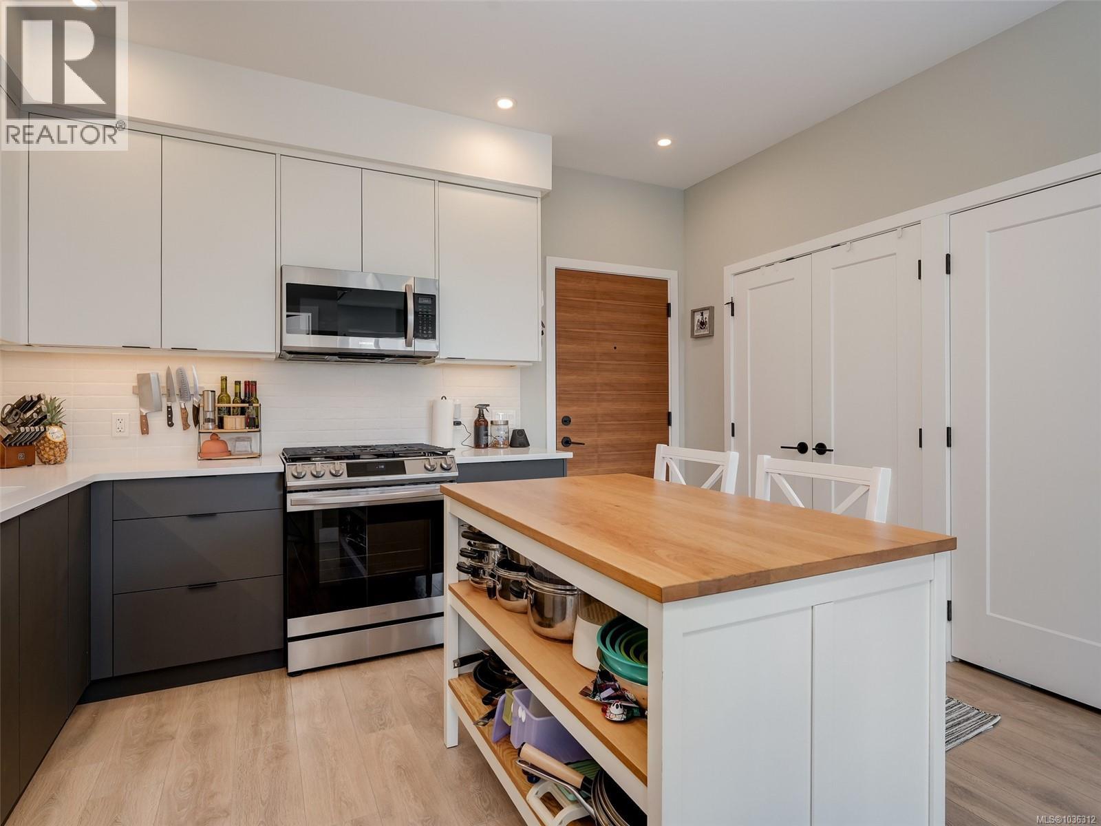 #605 967 Whirlaway Cres - 10