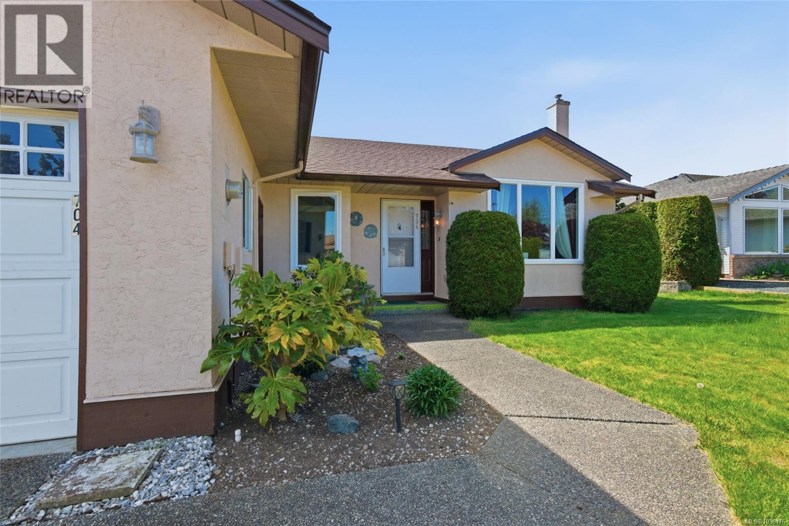 704 Ermineskin Ave - 12