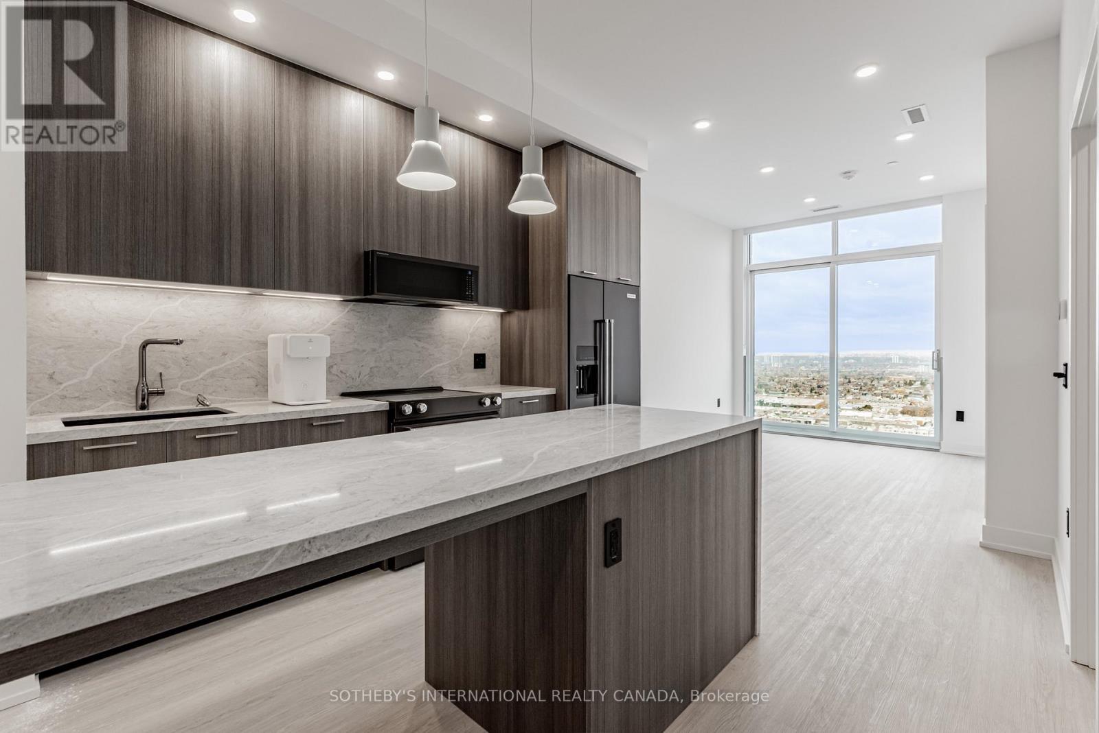 Listing photo of 505 - 31 YORK GARDEN WAY