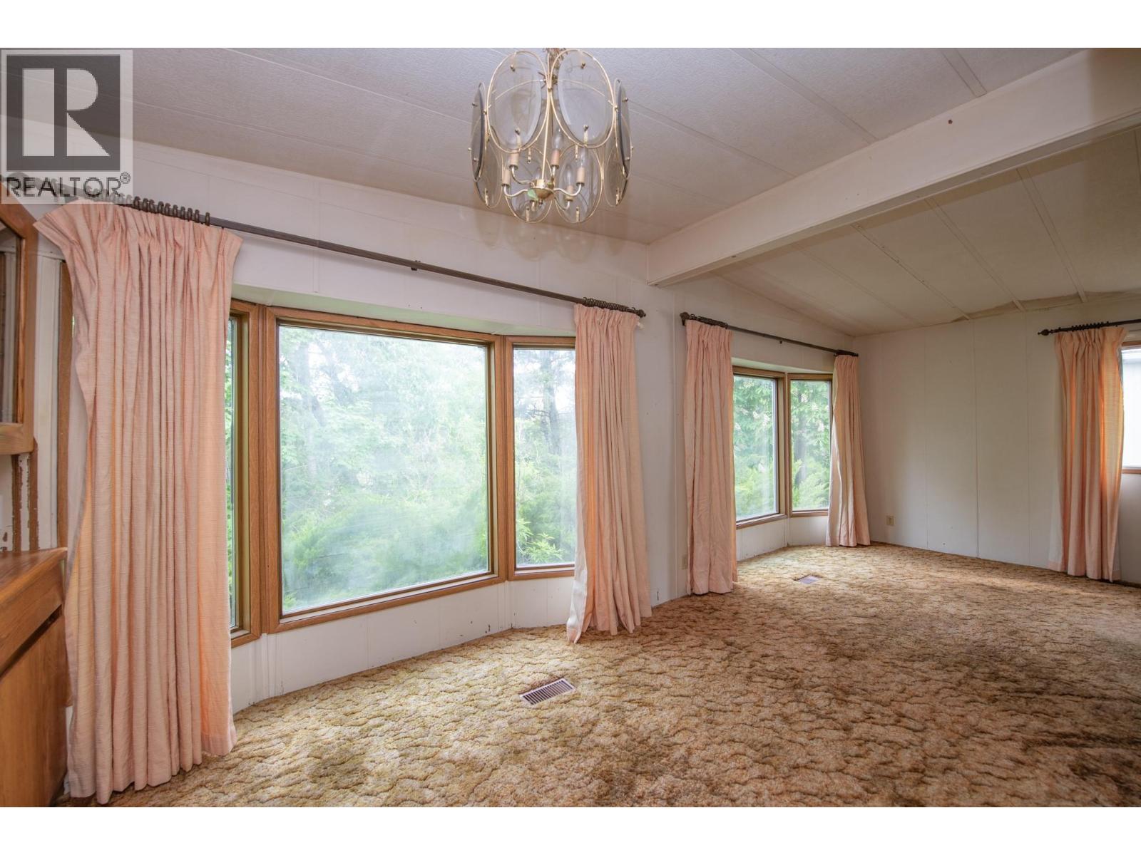 #36 844 Hutley Road - 13