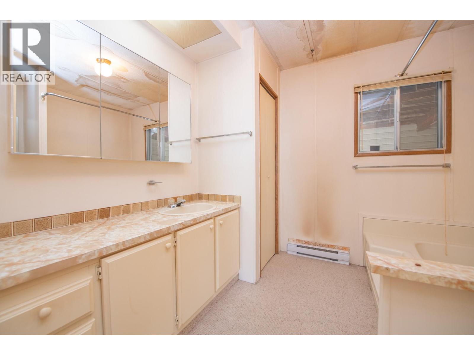 #36 844 Hutley Road - 28