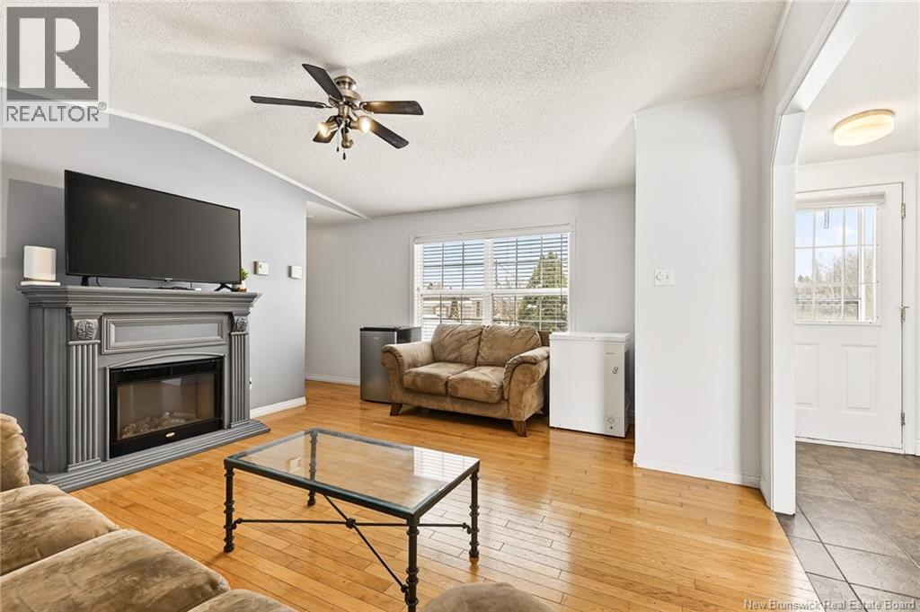 11 Sentier Street - 12