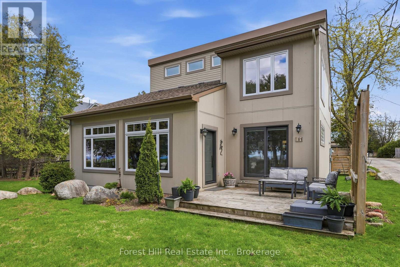 81 ST LAWRENCE STREET - 2