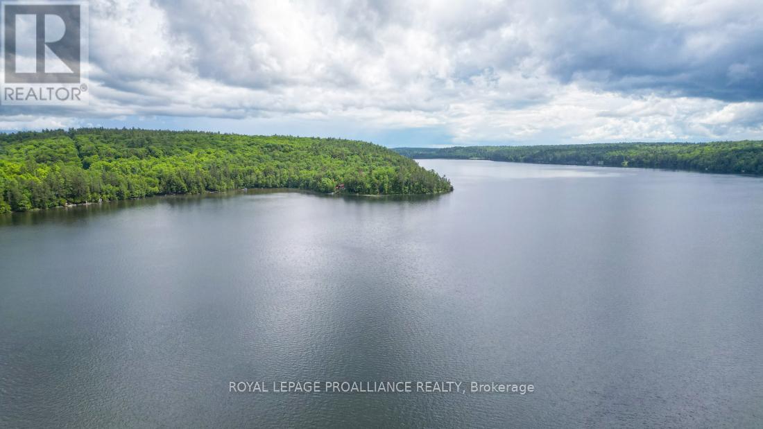 10520 MAZINAW LAKE ACCESS - 32