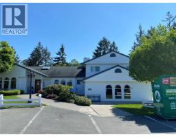 1100 Woss Lake Dr, Nanaimo, BC V9R6S8 Photo 15