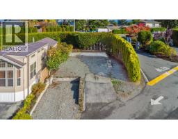 1100 Woss Lake Dr, Nanaimo, BC V9R6S8 Photo 7
