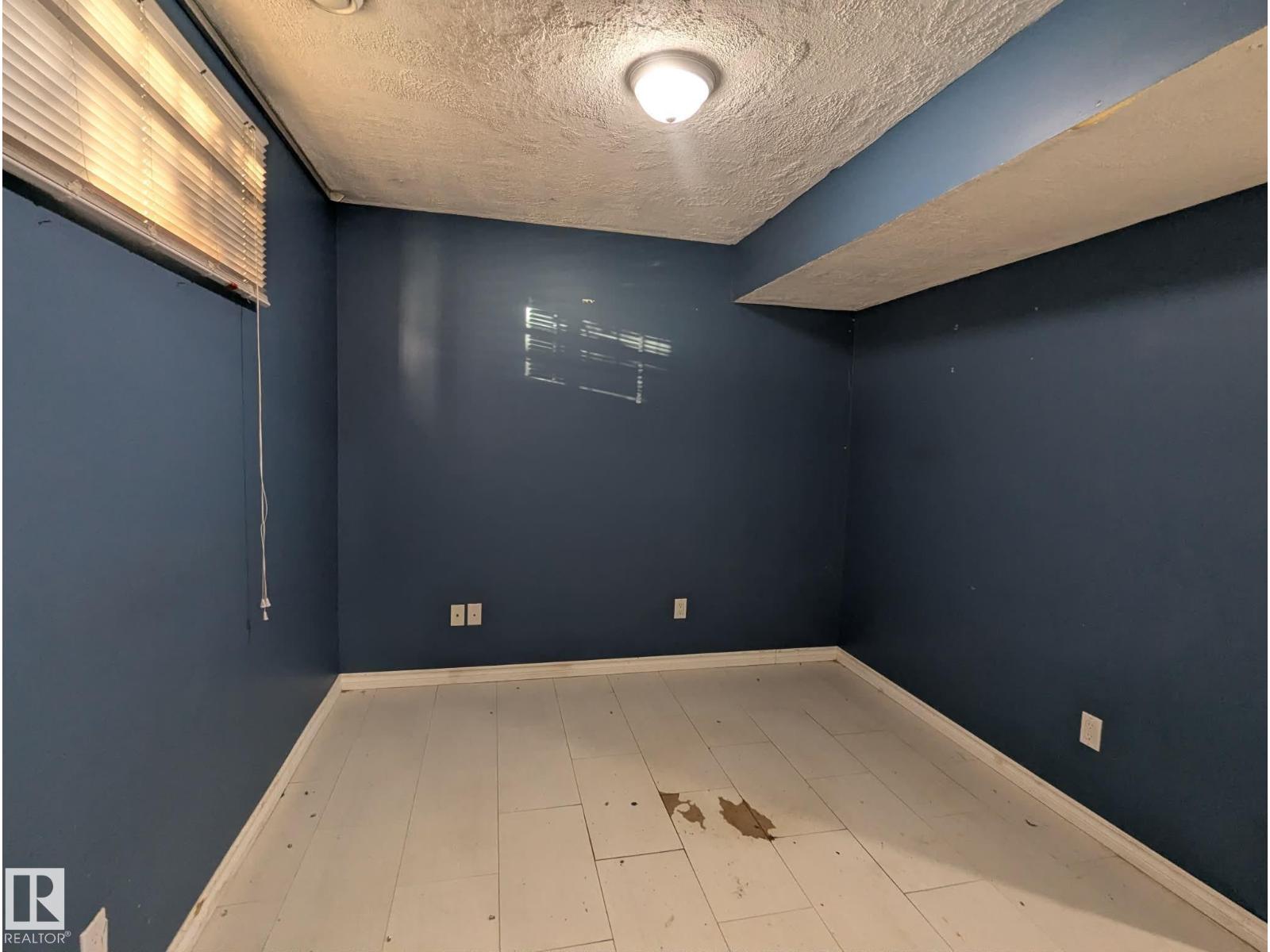 11725 83 ST NW - 32