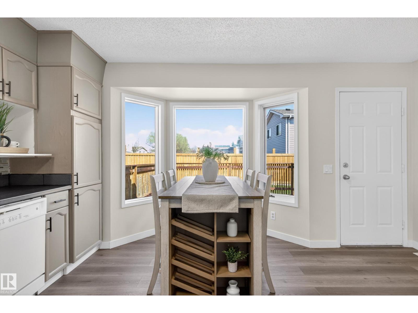 15323 72 ST NW, Edmonton