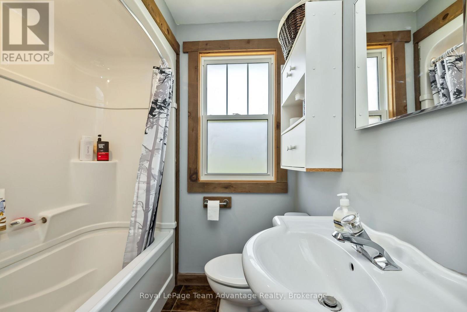 2 MEADOW STREET - 11