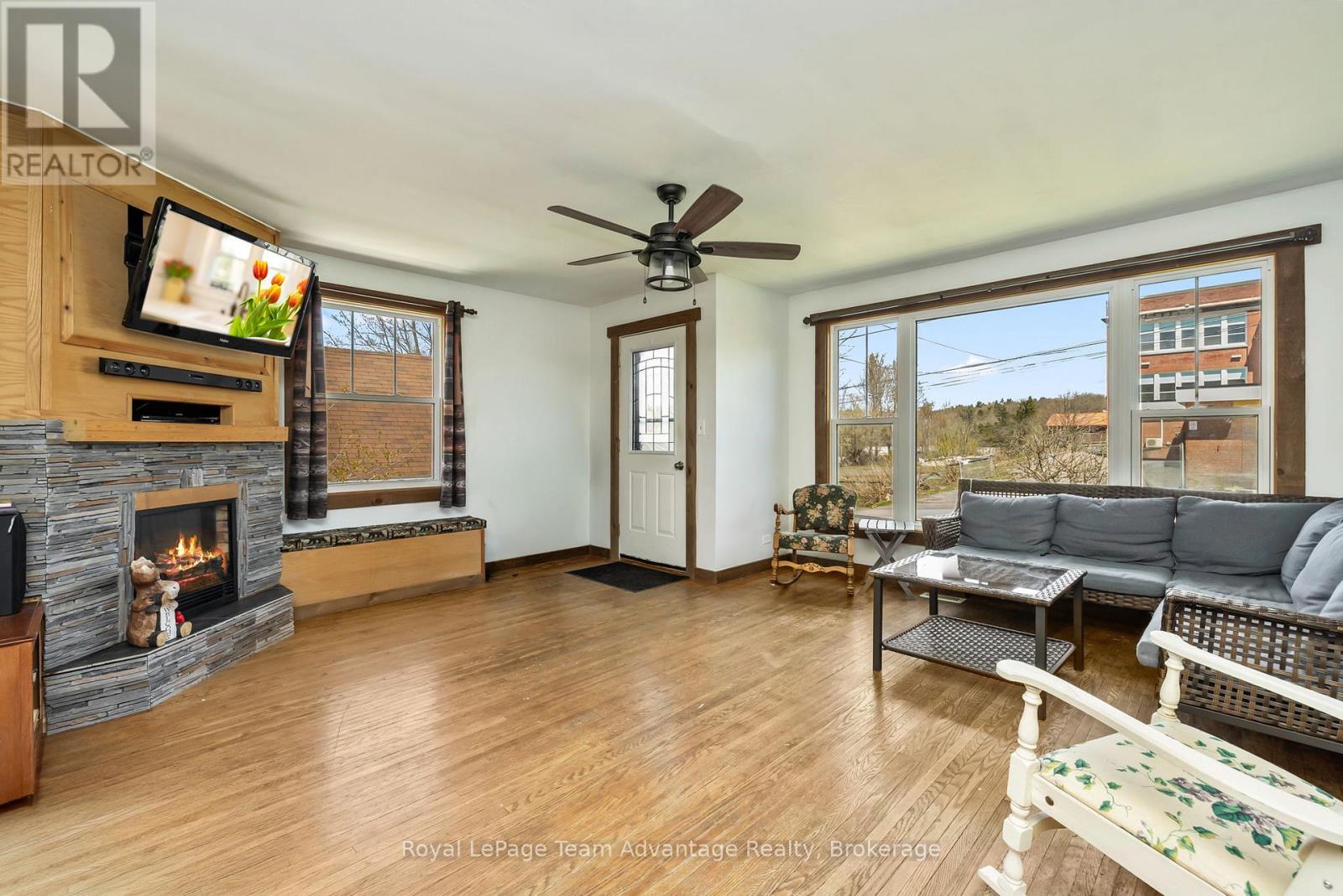 2 MEADOW STREET - 4