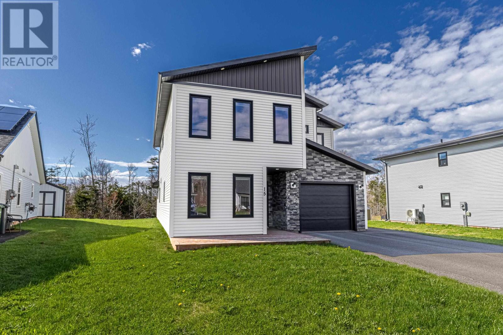 15 BALDERSTON Court - Image 2