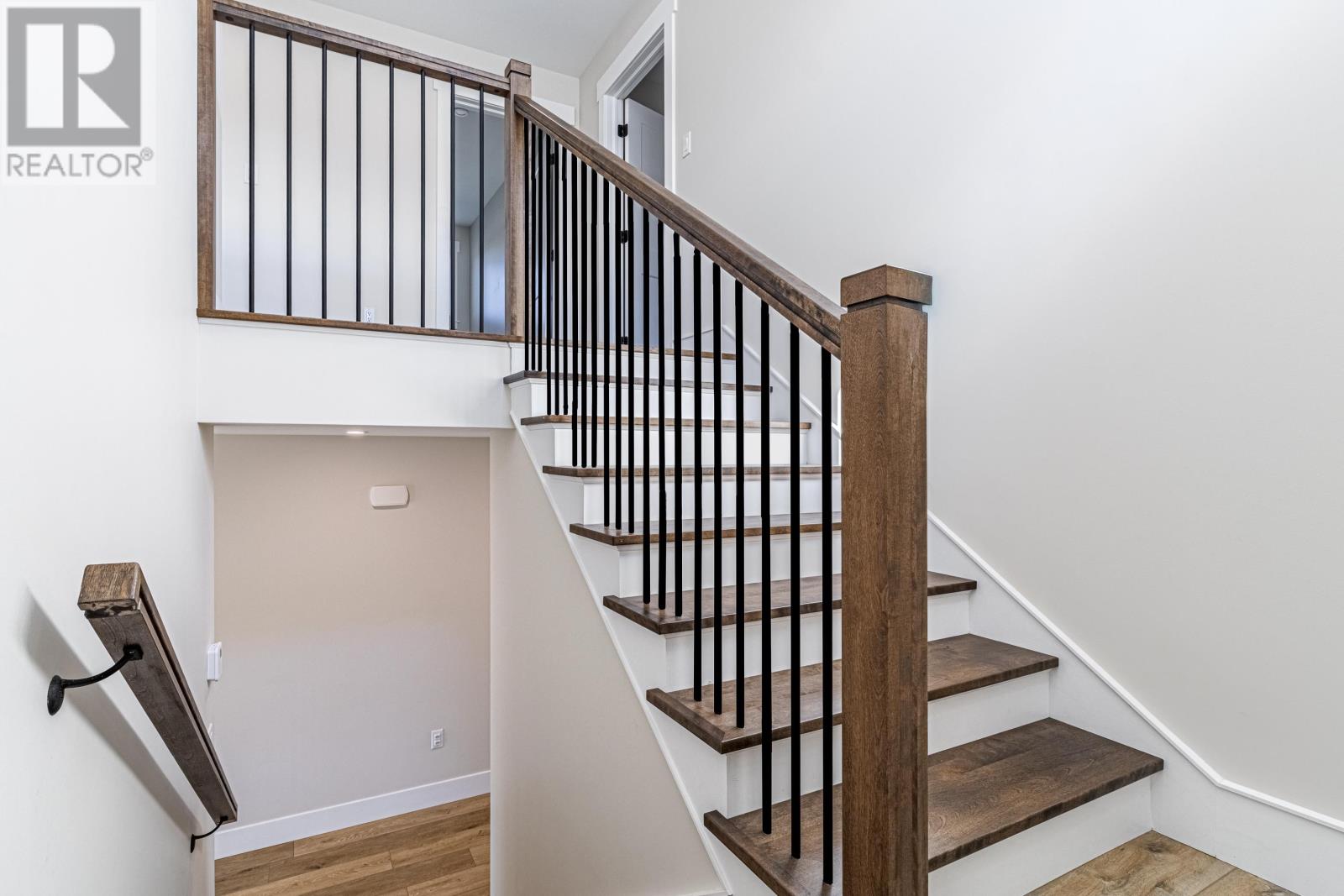 15 BALDERSTON Court - 17