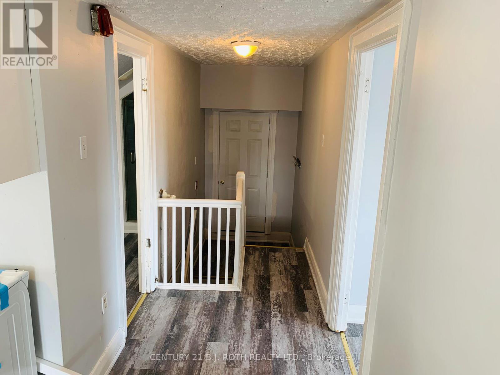 156 DUNLOP STREET W - 20
