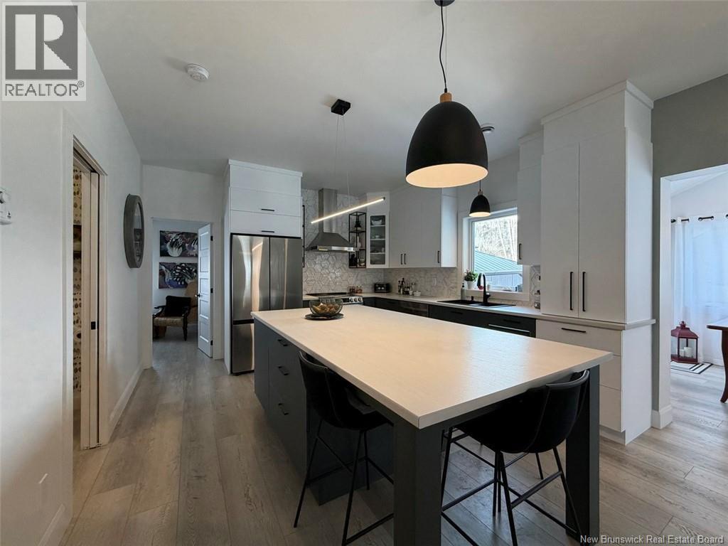 8 Louise Street - 7