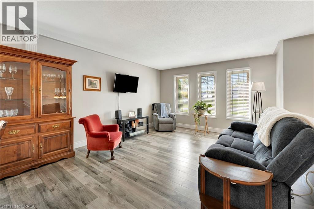 1565 OLD BROCK Street - 8