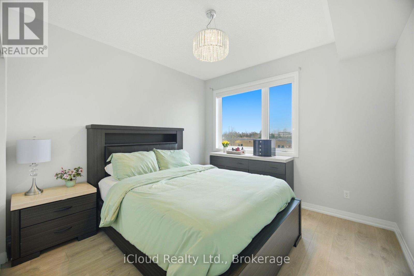 #208 295 CUNDLES ROAD E - 23