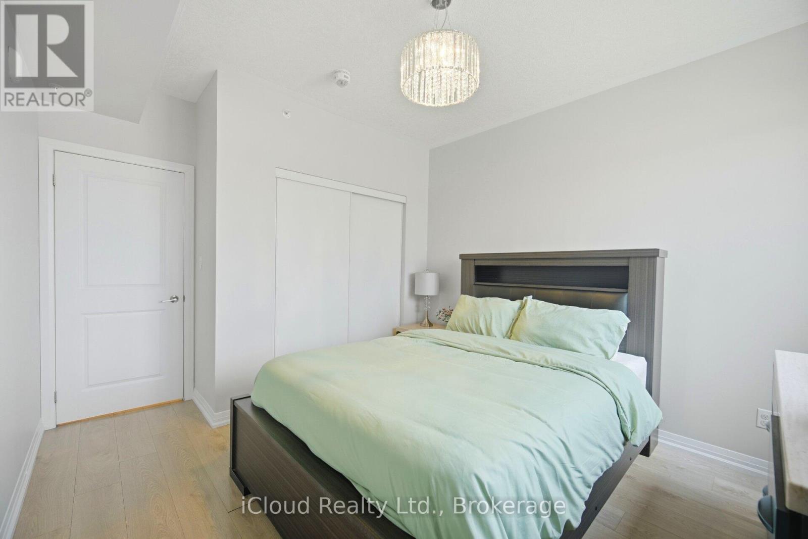 #208 295 CUNDLES ROAD E - 24