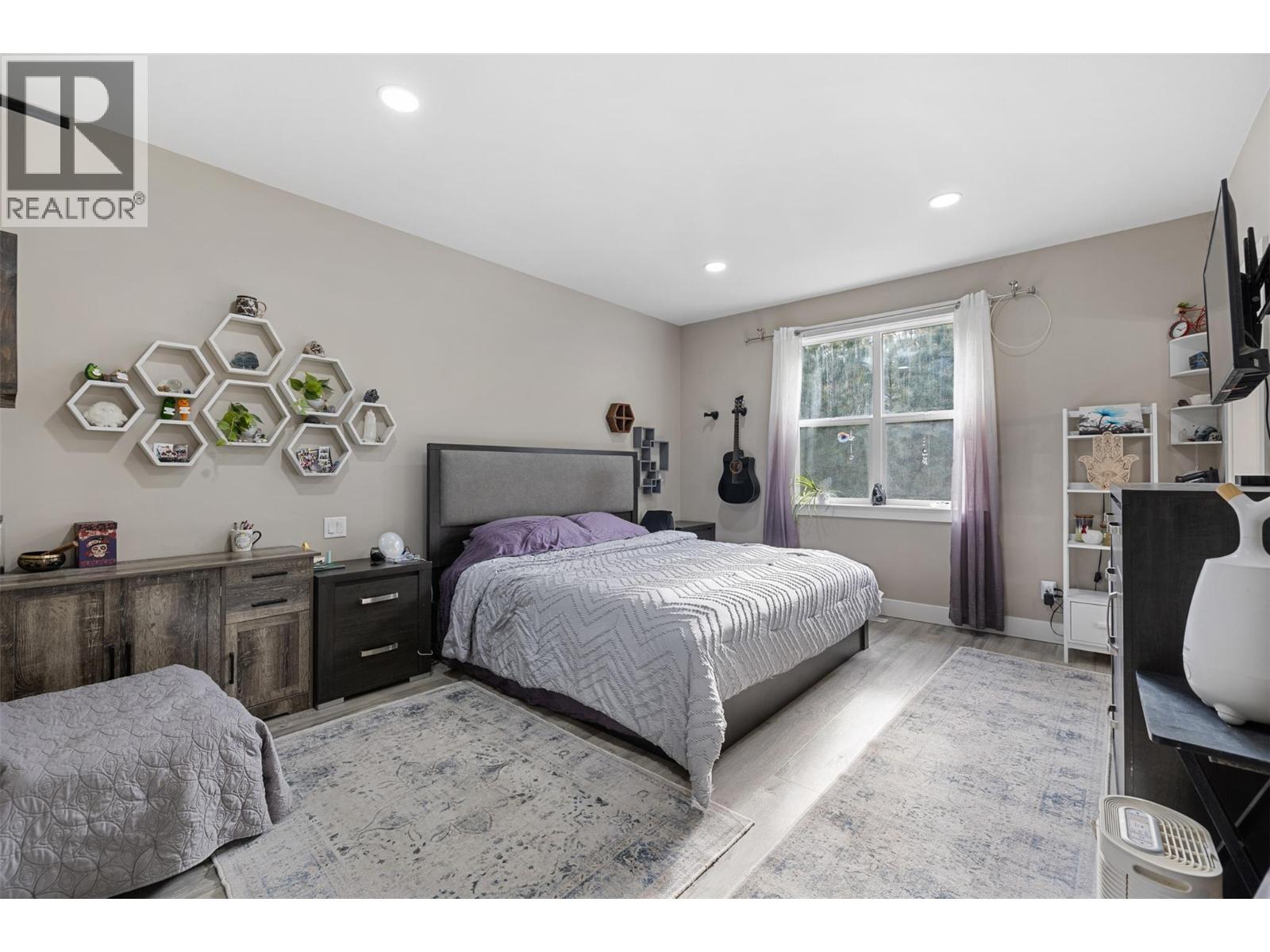 13272 Shoreline Drive, Lake Country