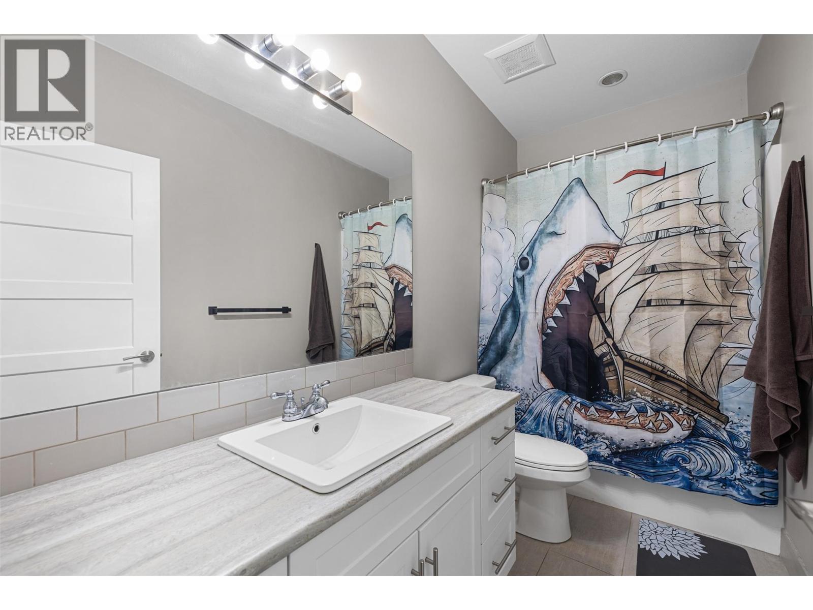 13272 Shoreline Drive, Lake Country