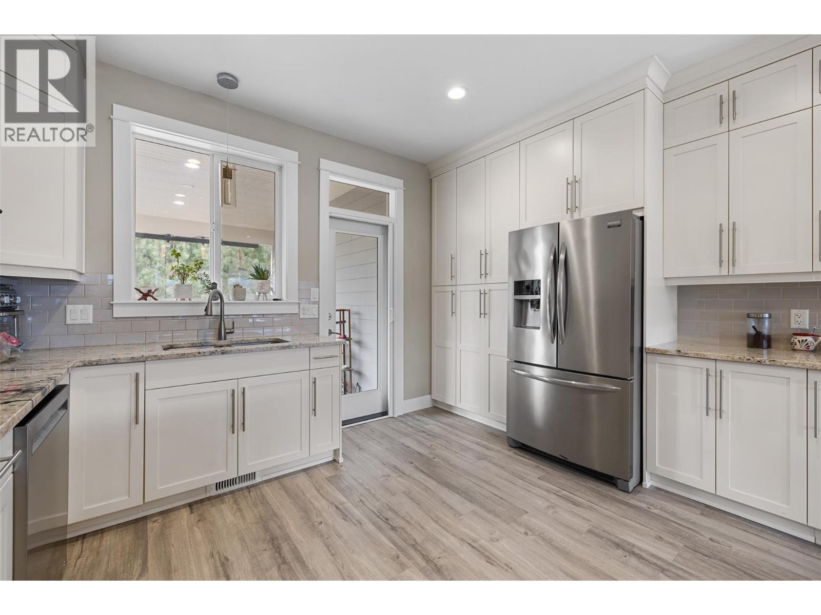 13272 Shoreline Drive, Lake Country