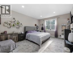 5pc Ensuite bath - 13272 Shoreline Drive, Lake Country, BC V4V2T2 Photo 10