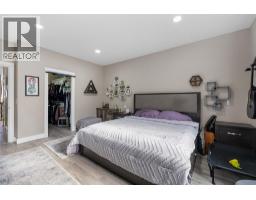 Primary Bedroom - 13272 Shoreline Drive, Lake Country, BC V4V2T2 Photo 11