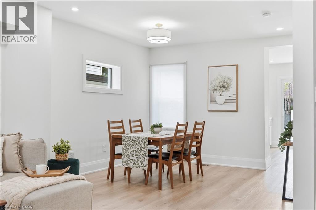 205 LOCKE Street N - 10