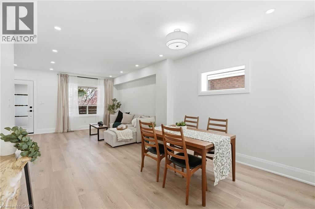205 LOCKE Street N - 11