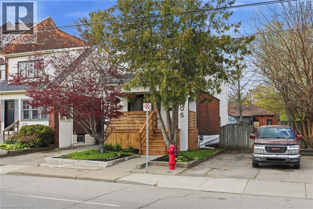 205 LOCKE Street N - 2