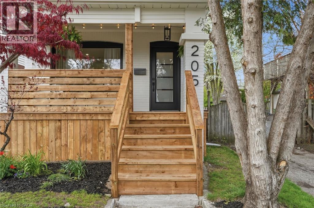 205 LOCKE Street N - 3
